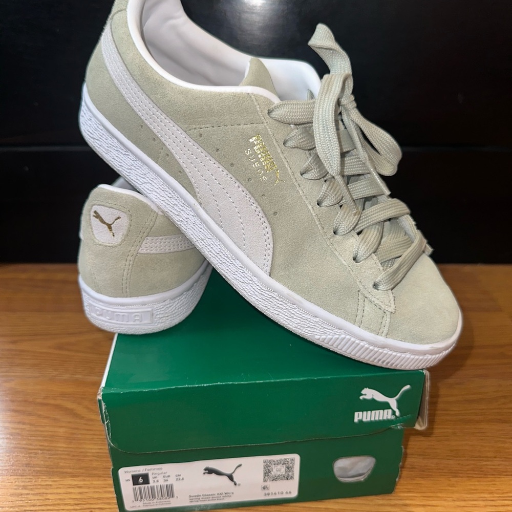 Puma Classic XXl  in Sage and White